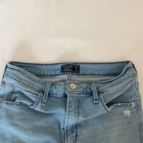 Abercrombie and Fitch High Rise Skinny Jeans - Picture 2 of 3